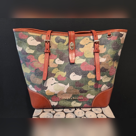 Dooney & Bourke Handbags - Dooney and Bourke Robinson Collection Camo Duck tote EUC